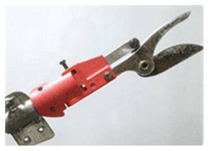 伐採用の道具がない